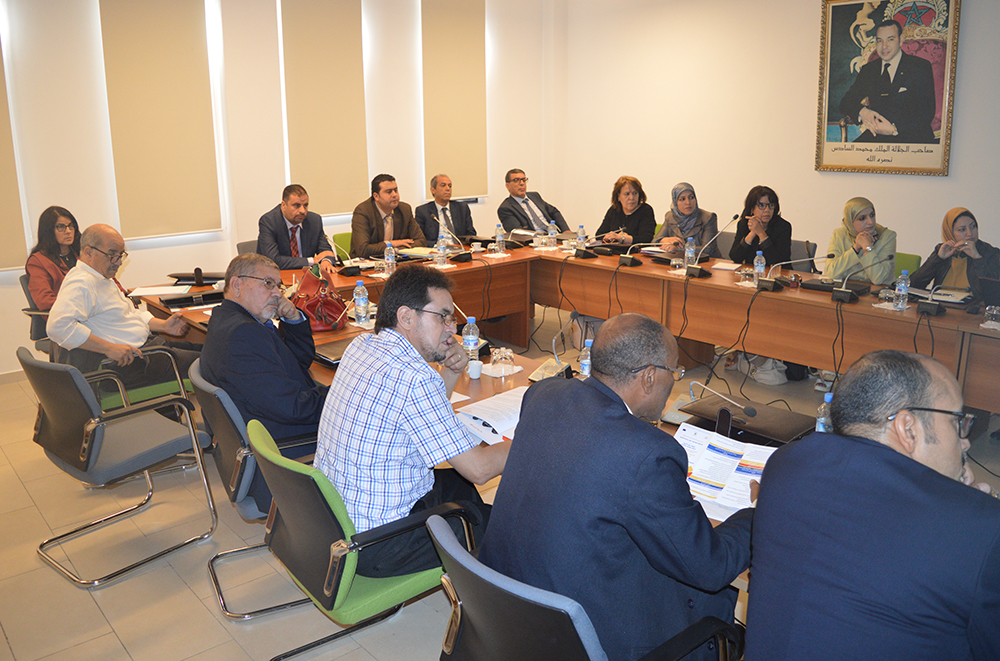 اللجنة الدائمة للخدمات الاجتماعية والثقافية تنظم اجتماعا حول المناظرة الوطنية لمحاربة الأمية